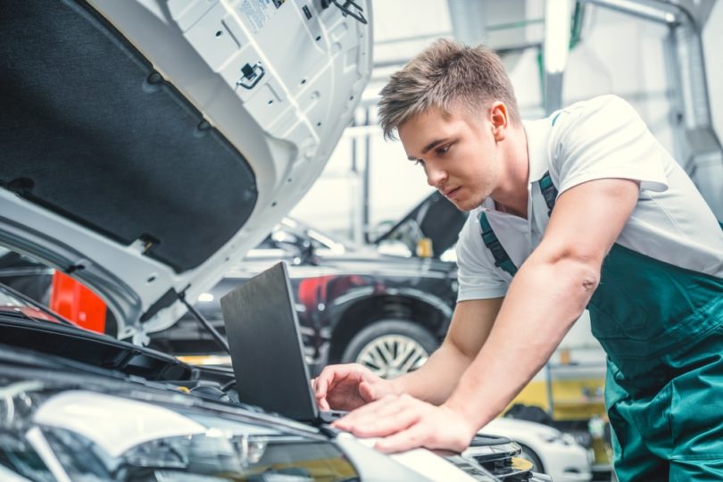 Contratar um mecânico aprenda como com esse passo a passo