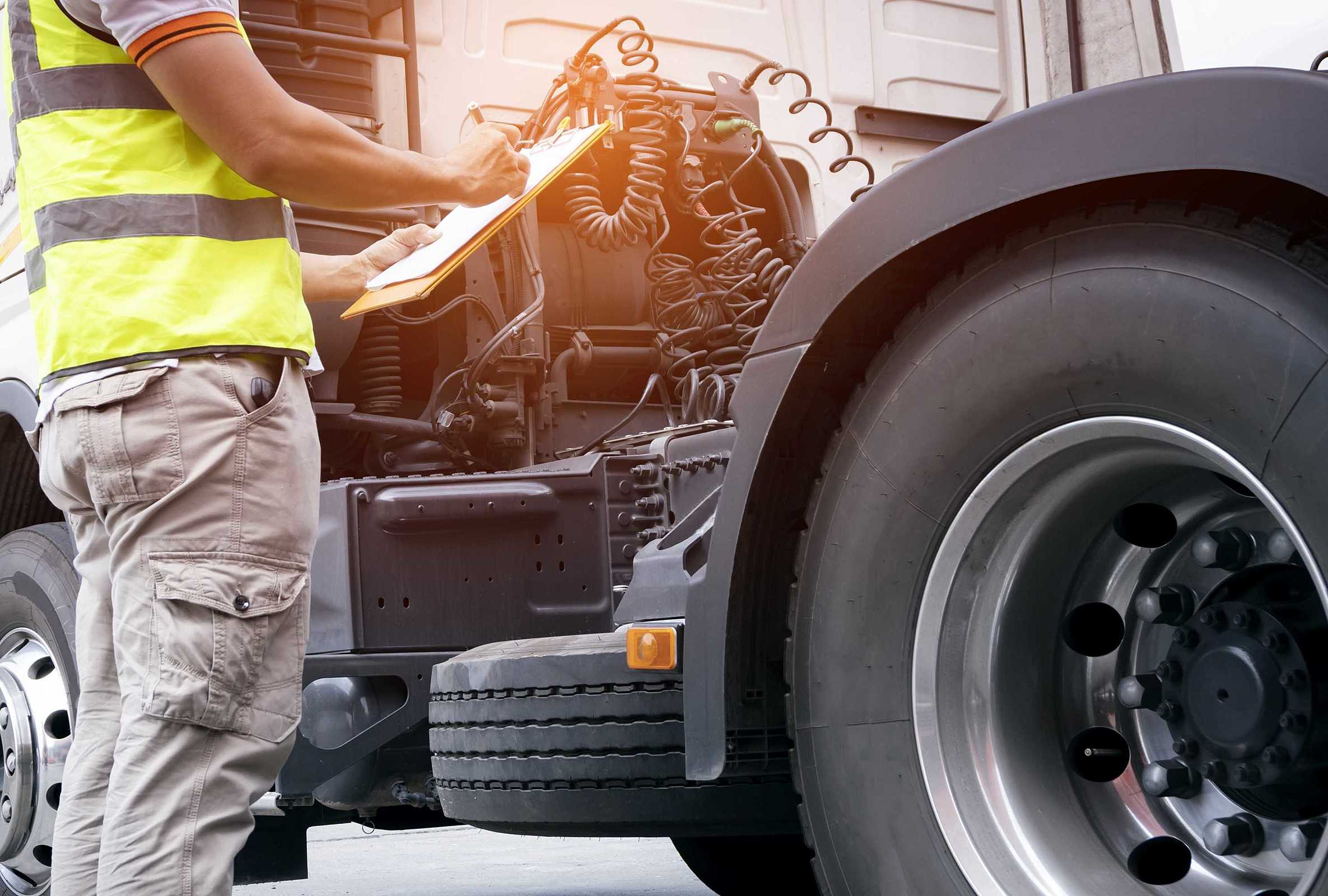 Guia completo: saiba tudo sobre manutenção de caminhão