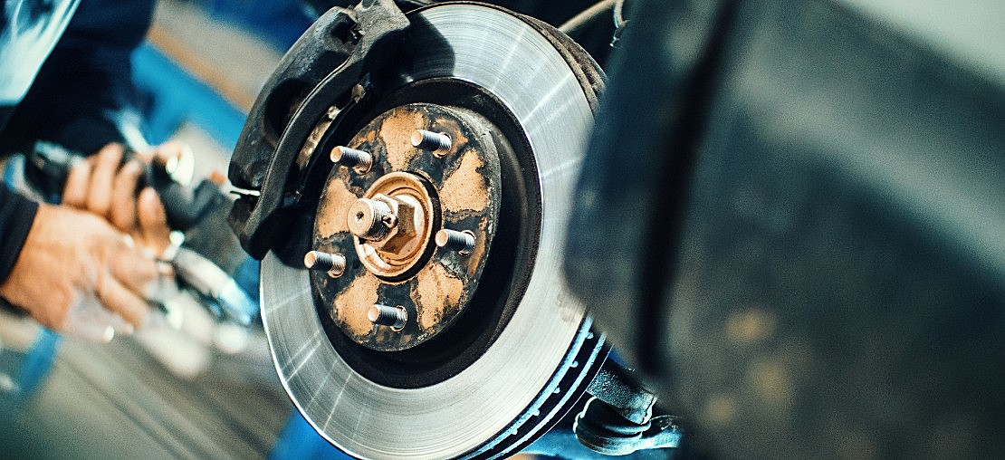 Quando é a hora de fazer a troca da lona de freio do veículo?