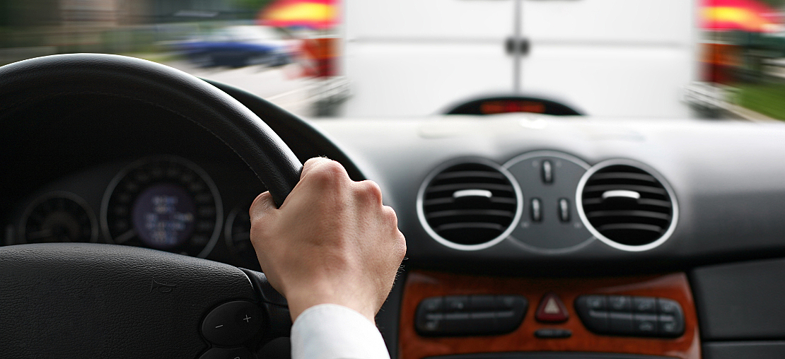 Carro puxando quando freia, e agora? Saiba o que pode ser