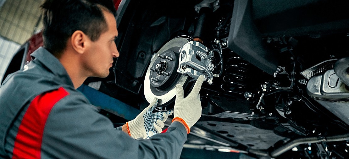 O que pode acontecer se o disco de freio estiver raspando na pastilha?