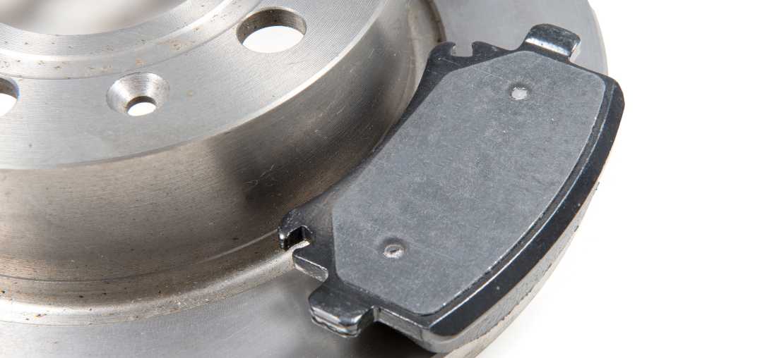 Pastilha de freio sinterizada: conheça as vantagens, desvantagens e quando usar