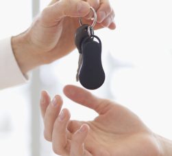 Compra e venda de carros: qual a importância da manutenção no processo?