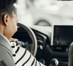 Seguros × garantia estendida: qual a melhor proteção para quem dirige um carro usado?